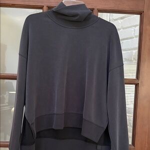 Lululemon Softstreme Turtleneck Sz 10
